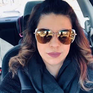 Meet your Posher, Ivelisse